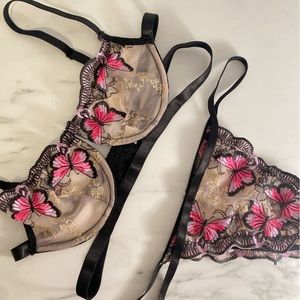 🦋🌟 🆕 Embroidered Bra Set 🦋🌟